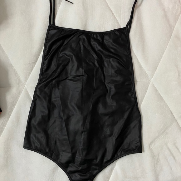 NASTY GAL Low Back pleather body suit 🖤 - Picture 2 of 2